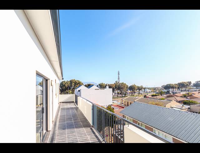 2 BEDROOM APARTMENT FOR SALE IN TABLE VIEW